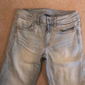 American Eagle Super Stretch Jeggings in a Size 6